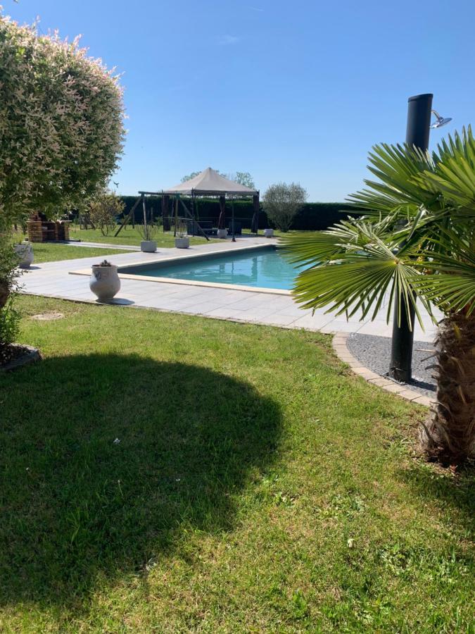 Studio Independant Avec Piscine Et Jardin L'Abergement-Sainte-Colombe Exterior foto